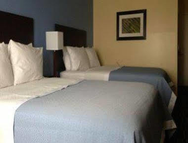 Days Inn & Suites By Wyndham Ozone Park/Jfk Airport New York Exterior photo